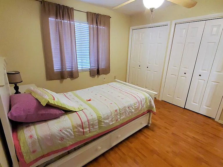 112 Woodlands Ct — Photo 12