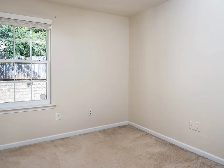 1233 Orchard Oriole Ln — Photo 9