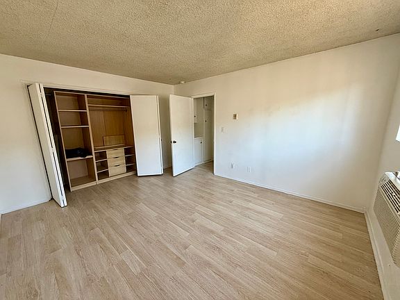 2nd image of 912 Hilldale Ave APT 4