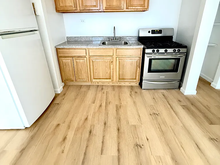 268 E 202nd St #3B — Photo 3