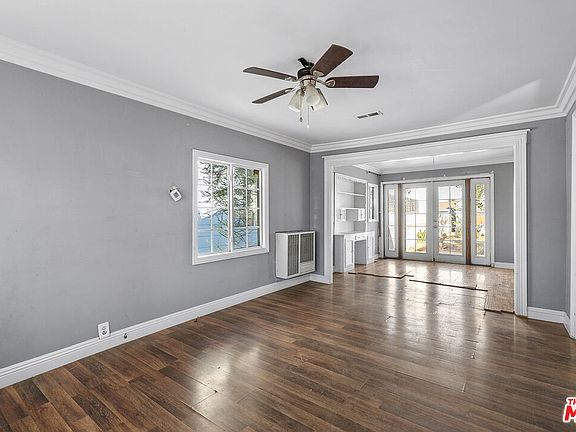 5th image of 12134 Oxford Ave