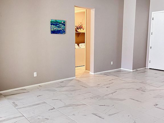 5th image of 22729 E Tierra Grande