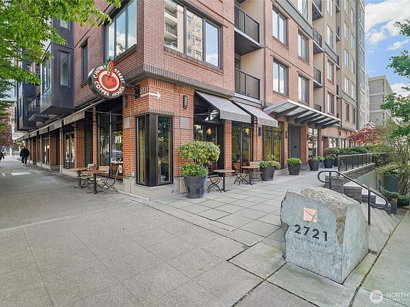 3rd image of 2721 1st Avenue #906