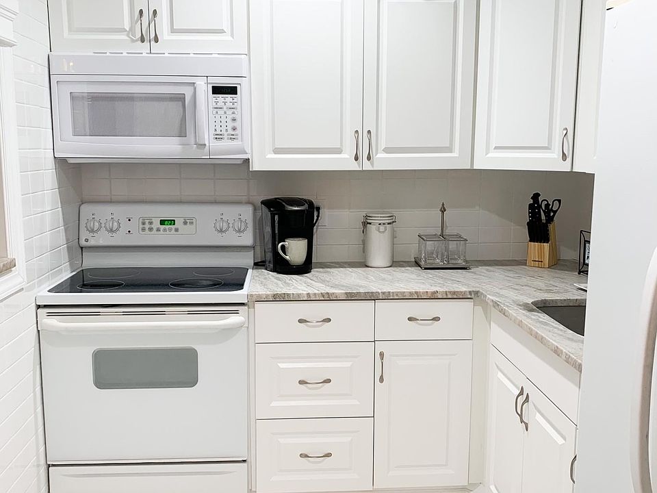 Snug Harbor Gardens Condominiums 640 Snug Harbor Dr Boynton Beach FL