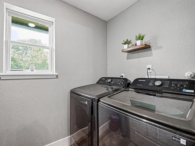 1206 Riggs Rd — Photo 25