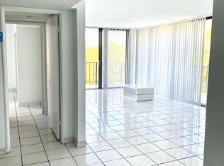 9682 Fontainebleau Blvd APT 410, Miami, FL 33172