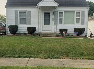 2307 E Main St, Decatur, IL 62521