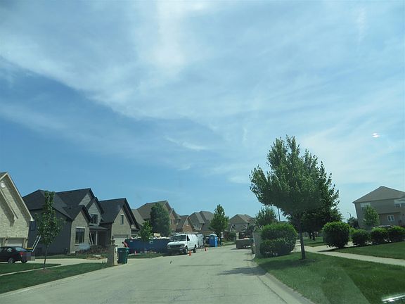 4th image of 25538 W Pastoral Dr