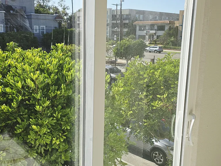 2230 E Ocean Blvd #7 — Photo 24