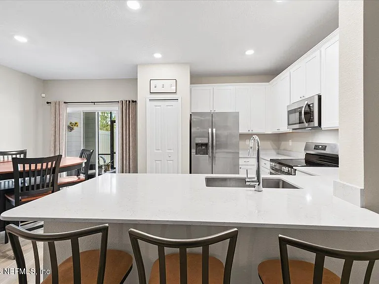 35 Carmella Ct — Photo 6