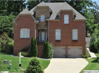 224 Castlehill Dr, Vestavia, AL 35226