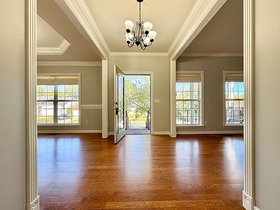 3rd image of 4545 Sawmill Pl