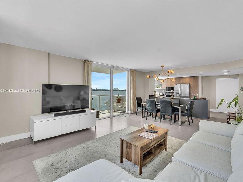 1st image of 3301 NE 5th Ave APT 811