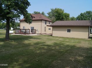 304 Kelly Ave S, Crary, ND 58327