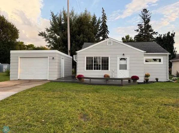 1003 8th Ave N, Wahpeton, ND 58075