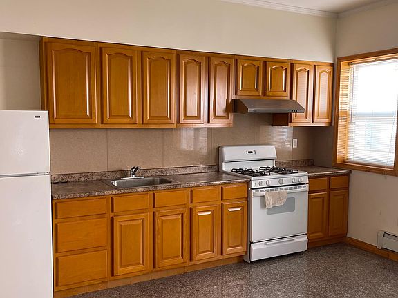 3rd image of 1550 77th St #2