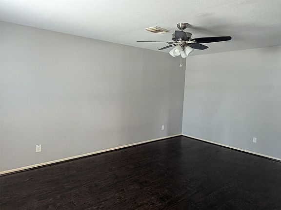 3rd image of 15822 Echo Hill Dr