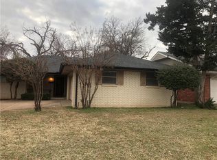 10324 Lyndon Rd, The Village, OK 73120