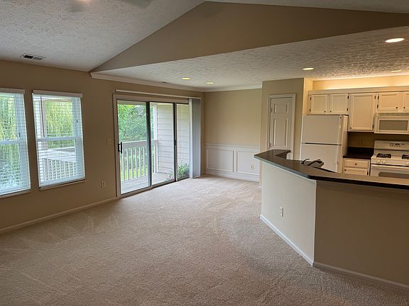3rd image of 3422 Fishinger Mill Dr