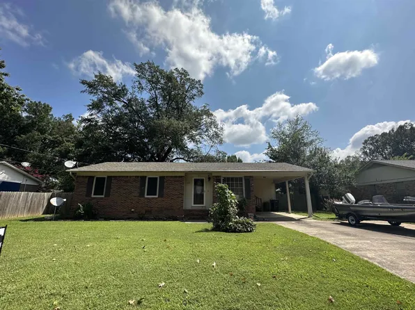 1826 Kit Carson Rd, Dyersburg, TN 38024