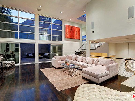 5th image of 704 Huntley Dr #102