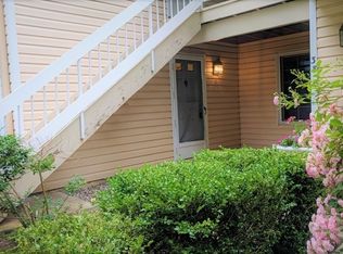38 Foxwood Ct, Bedminster, NJ 07921