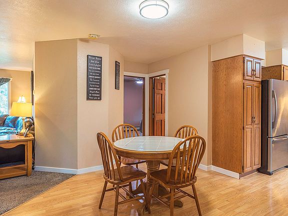 4th image of 1128 Matthew Cir