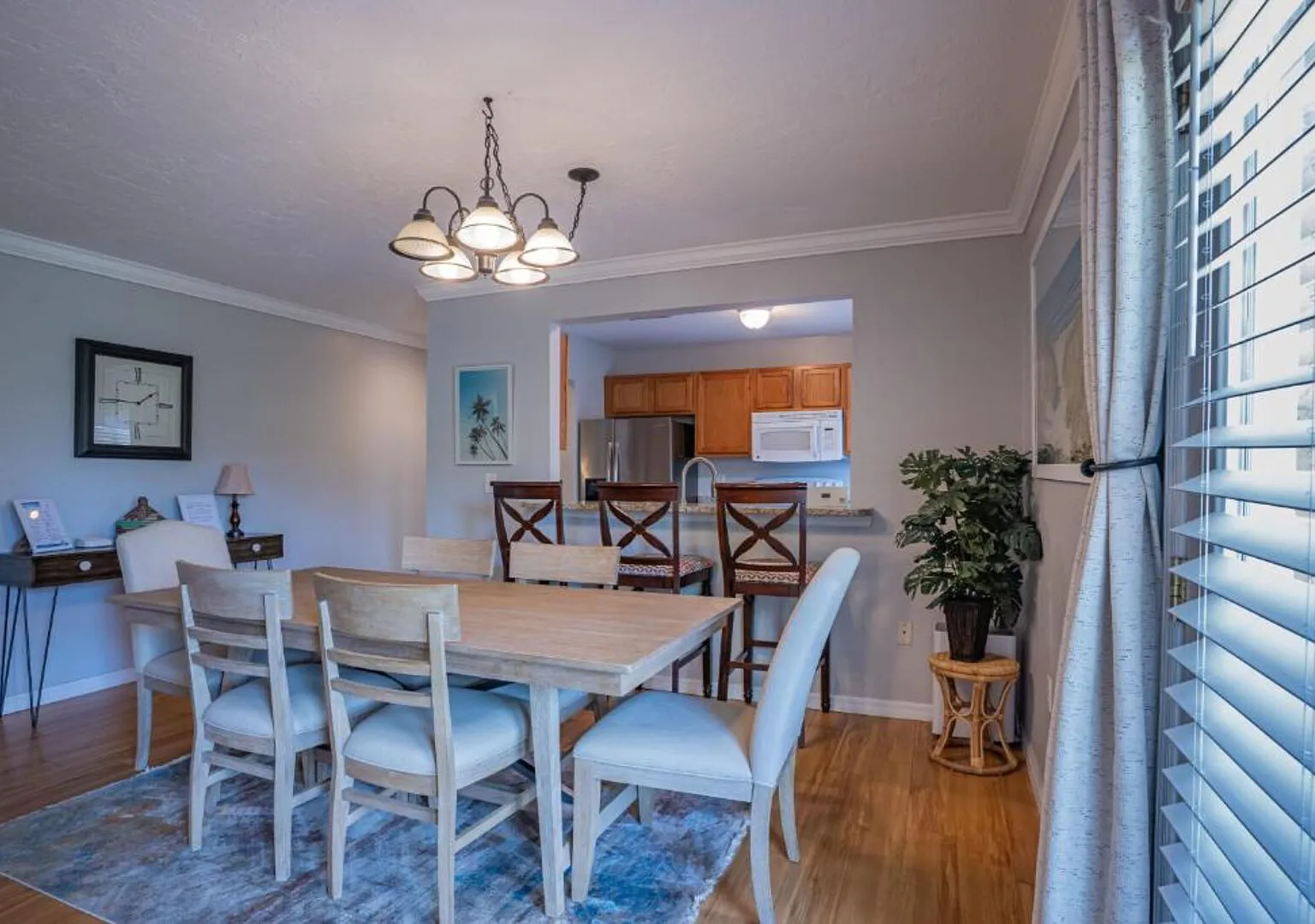 Lovely 3 bedroom first floor condo on golf course — Photo 4