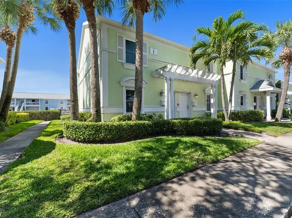 4963 Cobia Dr SE, Saint Petersburg, FL 33705