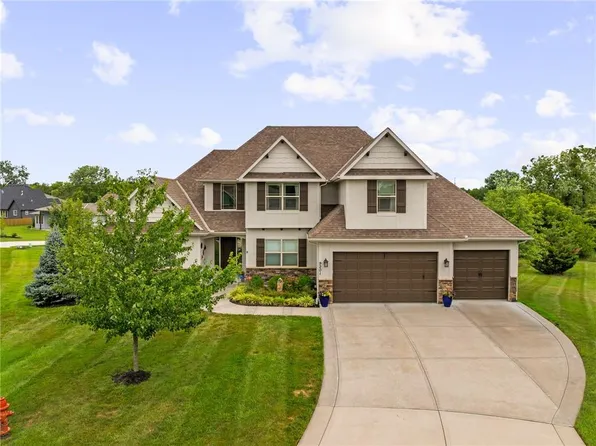 9201 SW Whispy Way, Blue Springs, MO 64064