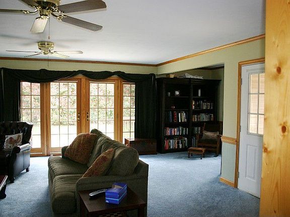 3rd image of 308 Willard Dr