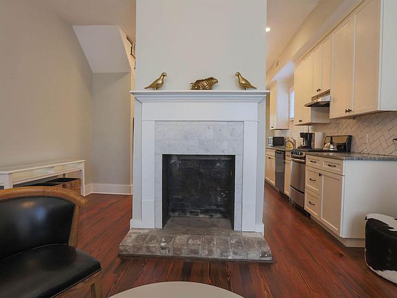 3rd image of 534 E State St
