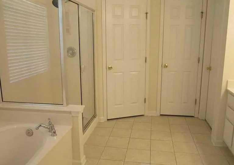 11171 Castlemain Cir W — Photo 7