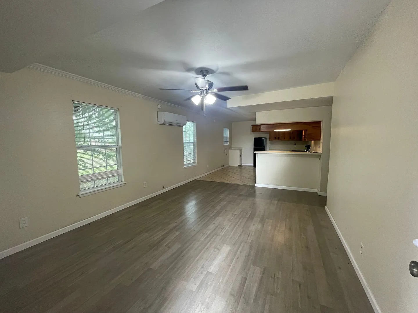 2907 E. Harrington Multi-Fam 2 Units — Photo 2
