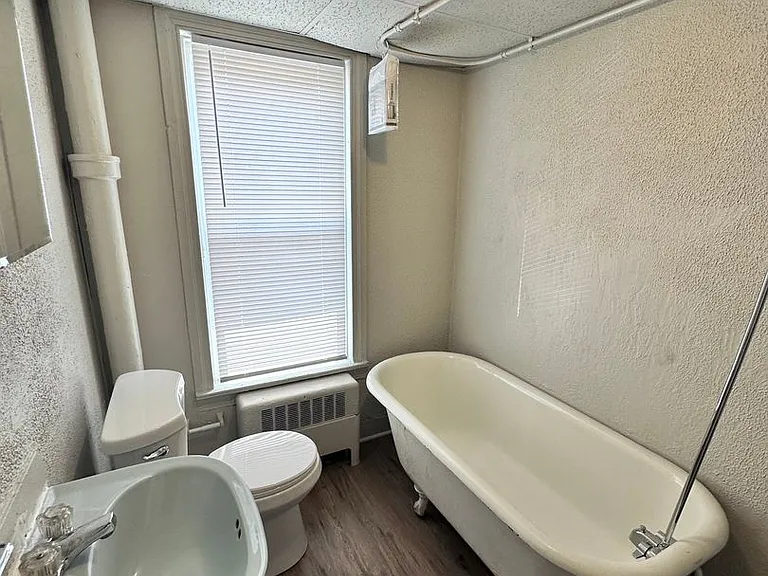 587 W Princess Street - NWA — Photo 11
