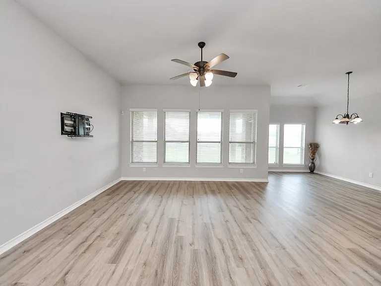 2310 Brett Ct — Photo 15