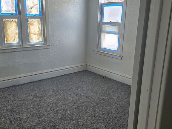 5th image of 506 Spring St