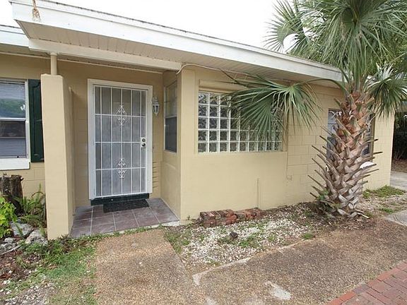2nd image of 2315 Barksdale Dr