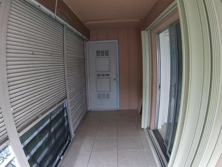 556 Capri Park #L — Photo 27