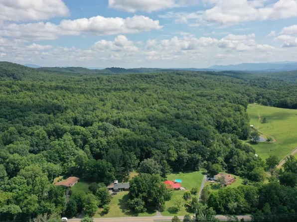 Glebe Ln, Natural Bridge Station, VA 24579