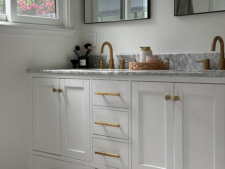 242 N Almenar Dr — Photo 19