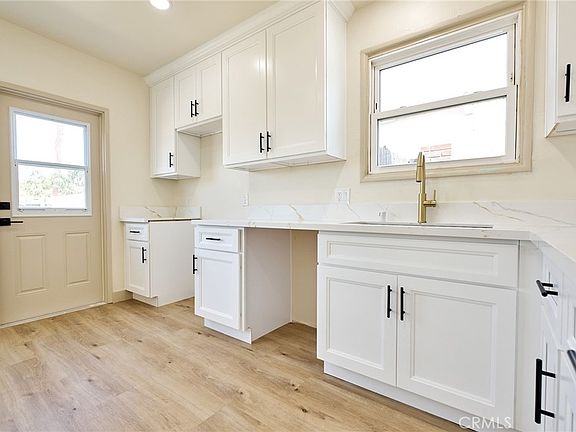 5th image of 1407 S Hillford Ave