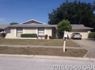 8875 118th St, Seminole, FL 33772