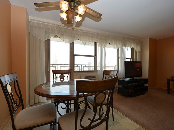 3rd image of 2915 W 5th St APT 13B