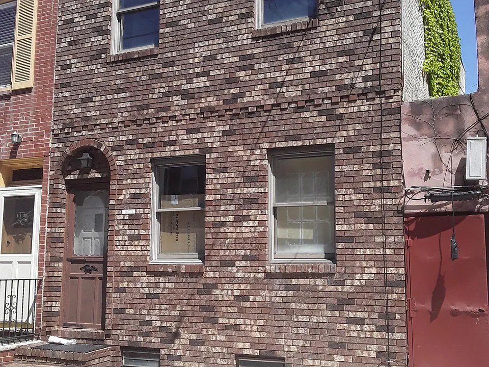 901 Cross St