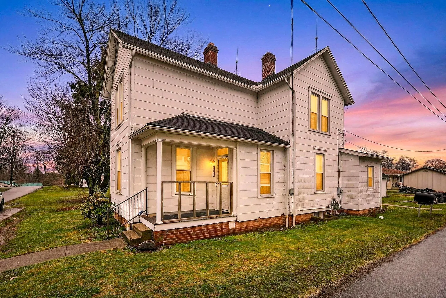 9189 Maple St photo 1