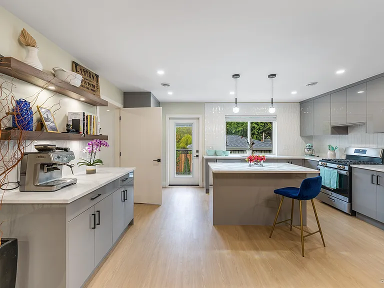 8926 Shepherd Way #UPPER HOUSE — Photo 10
