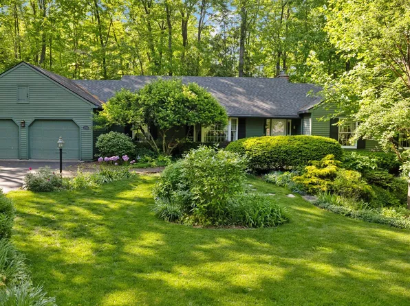 2961 Devonshire Rd, Ann Arbor, MI 48104