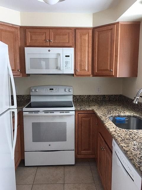 2nd image of 94 Woodland Hls