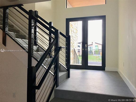 4th image of 10245 NW 76th Ln